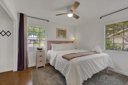 elegant and stylish glenmoor abode 5 min to town