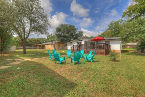 elegant and stylish glenmoor abode 5 min to town