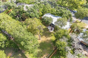 luxury home just 5 min from main st