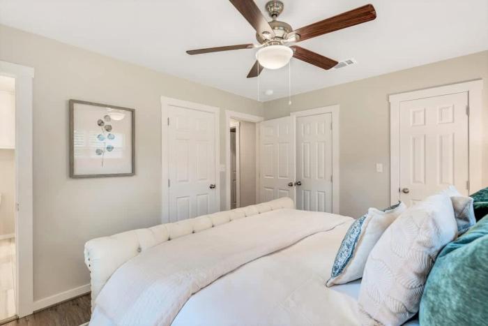 luxury home just 5 min from main st