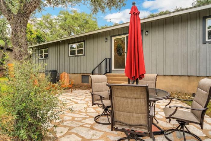 luxury home just 5 min from main st