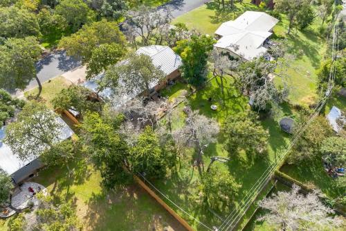luxury home just 5 min from main st