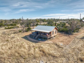 rockyridge cabin hill country views 20 min to fred