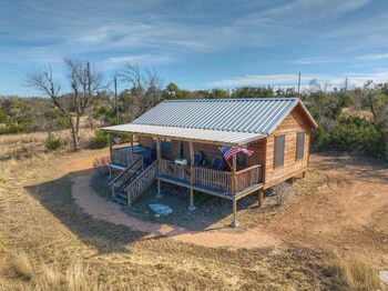 rockyridge cabin hill country views 20 min to fred
