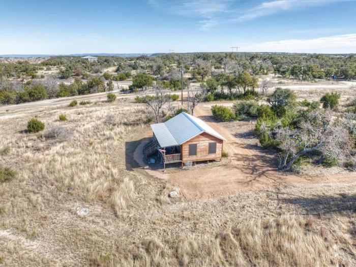 rockyridge cabin hill country views 20 min to fred