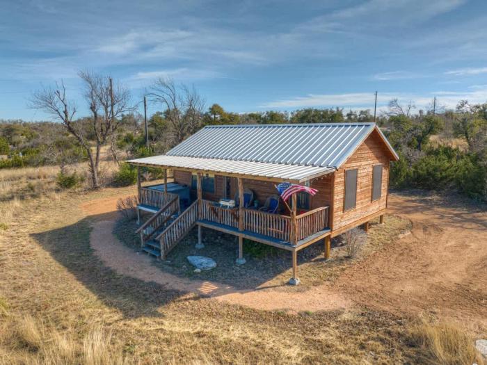 rockyridge cabin hill country views 20 min to fred