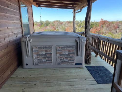 rockyridge cabin hill country views 20 min to fred