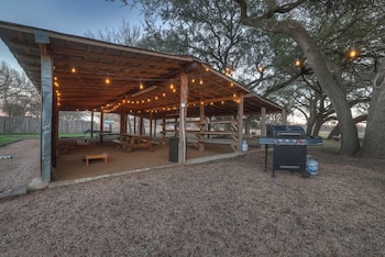 olive st ranch dollys house