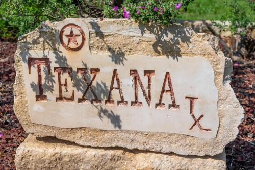 texas charm texana 15 min walk to main