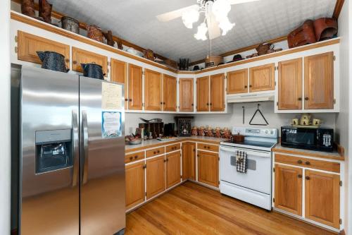 texas charm texana 15 min walk to main