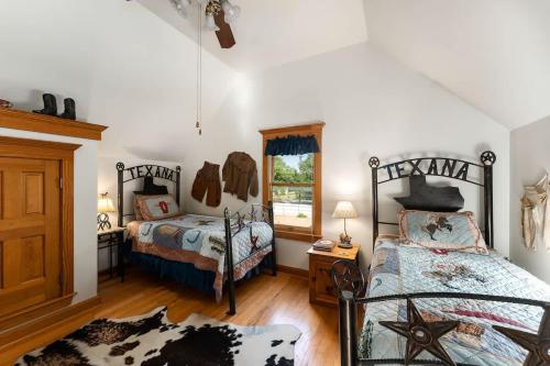 texas charm texana 15 min walk to main
