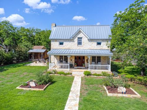 texas charm texana 15 min walk to main