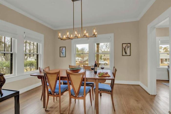 charming craftsman home 2 blks from main st