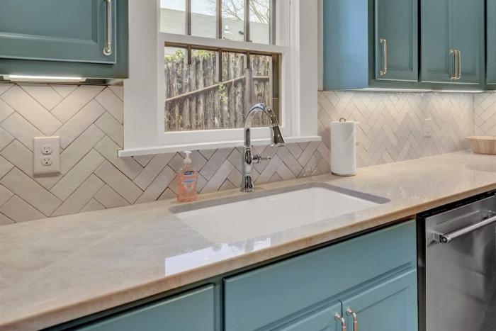 charming craftsman home 2 blks from main st