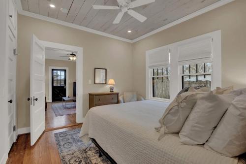 charming craftsman home 2 blks from main st