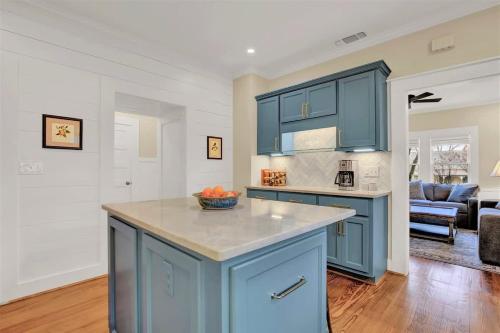 charming craftsman home 2 blks from main st