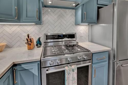 charming craftsman home 2 blks from main st