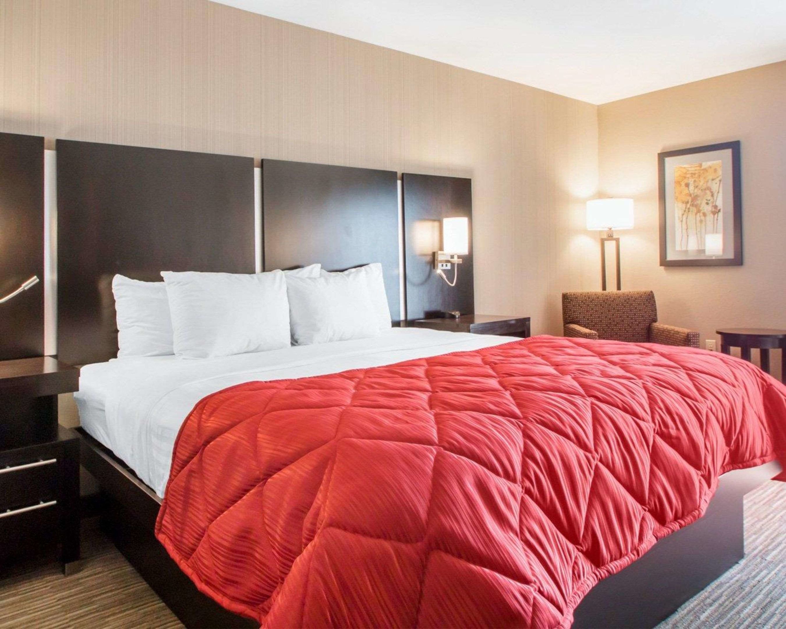 clarion inn and suites springfield