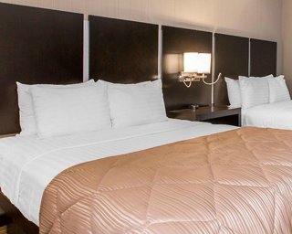 clarion inn and suites springfield