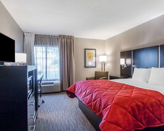 clarion inn and suites springfield