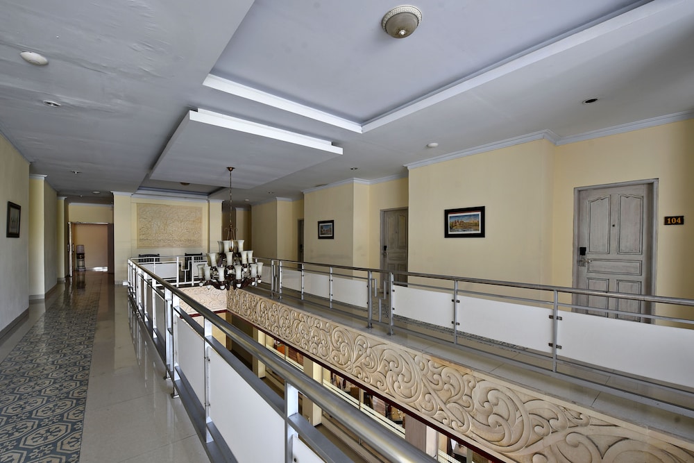 puri saron hotel denpasar