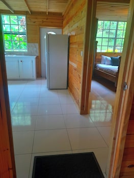 Pinard's Mountain Resort - Cottage 7,,3 star