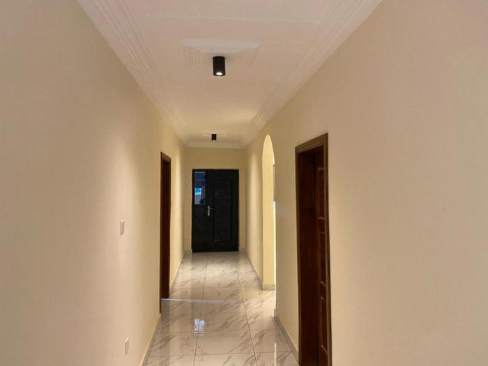 3 bed apartment sleeps 6 ensuites parking wifi