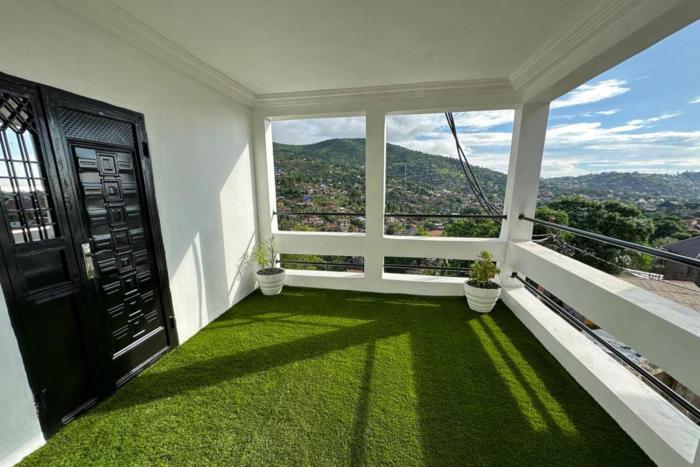 3 bed apartment sleeps 6 ensuites parking wifi