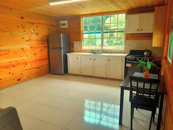pinards mountain resort cottage 8
