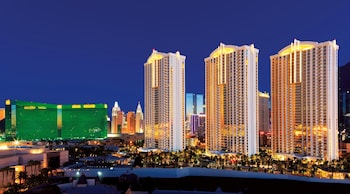 lucky gem penthouse suites at mgm signature
