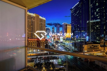 lucky gem penthouse suites at mgm signature