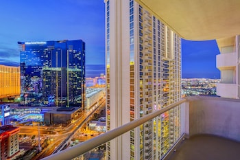 lucky gem penthouse suites at mgm signature