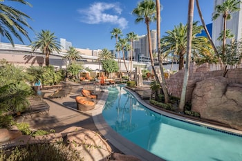 lucky gem penthouse suites at mgm signature
