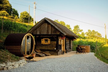 glamping paradise skatlar