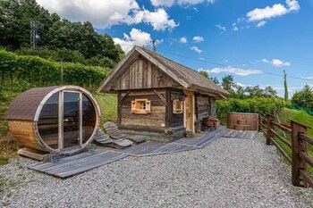 glamping paradise skatlar
