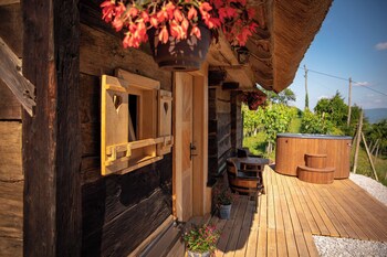 glamping paradise skatlar
