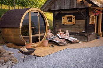 glamping paradise skatlar