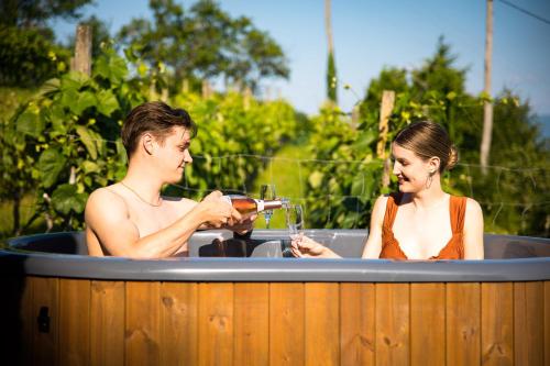 glamping paradise skatlar
