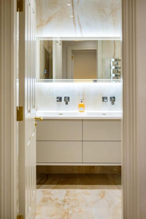 marble arch suites