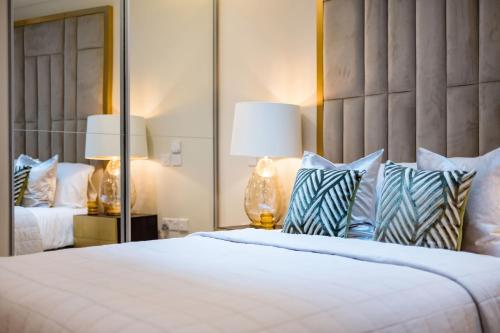 marble arch suites