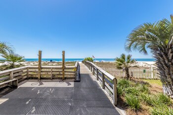 royal palms 1303