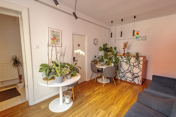 first hostel bucur 21