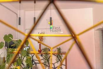 first hostel bucur 21