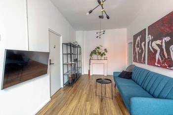 first hostel bucur 21