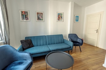 first hostel bucur 21