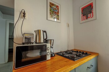 first hostel bucur 21