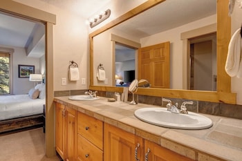 town pointe by kbm
