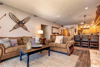 town pointe by kbm