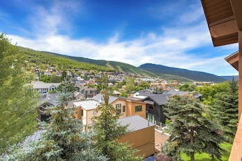 town pointe by kbm