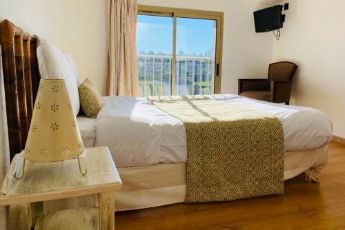 avocado hotel restaurant bar